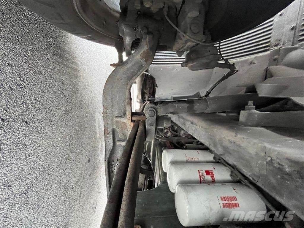 Volvo VNL Tengelyek