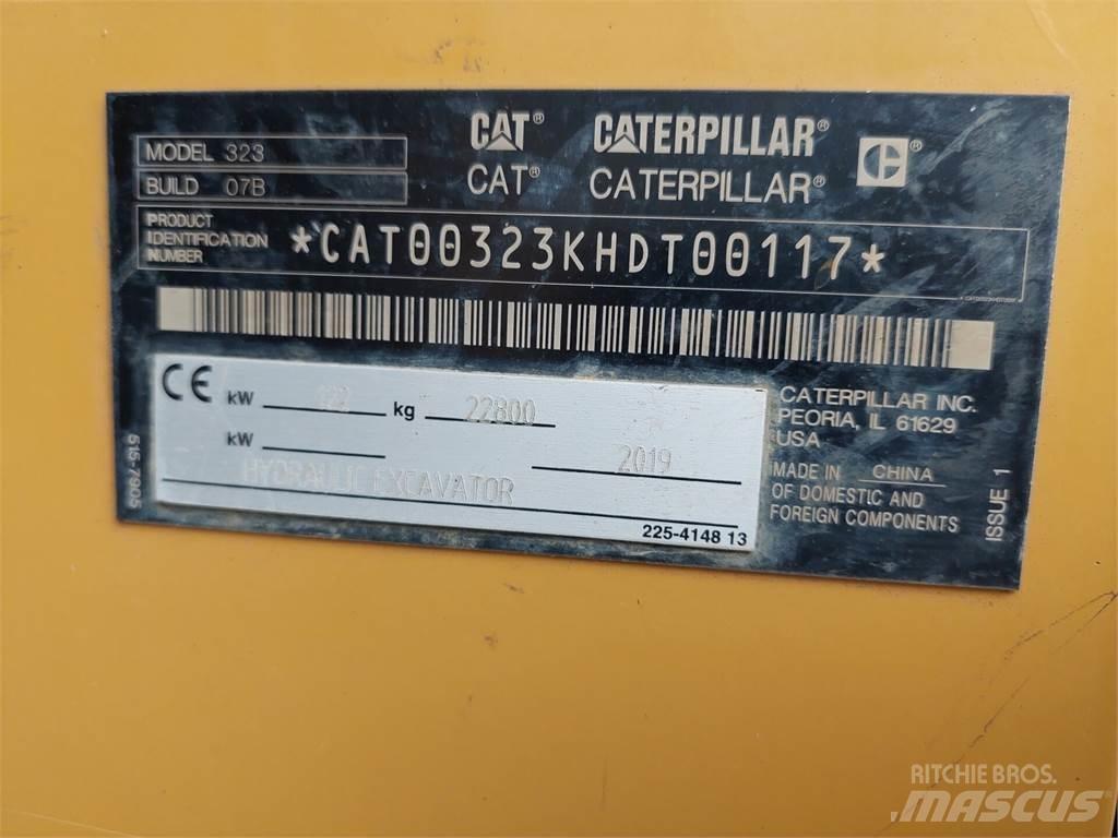 CAT 323 Lánctalpas kotrók