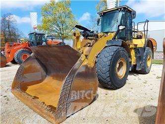 CAT 966M Gumikerekes homlokrakodók