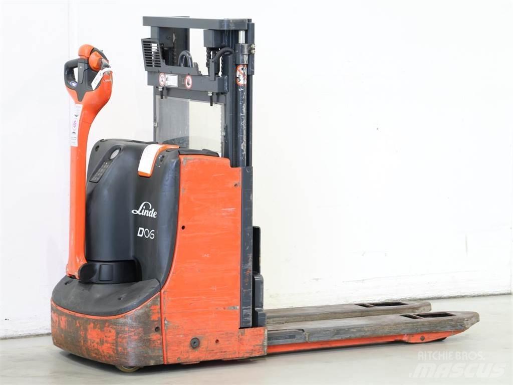 Linde D06/1160 Gyalogkíséretű targonca
