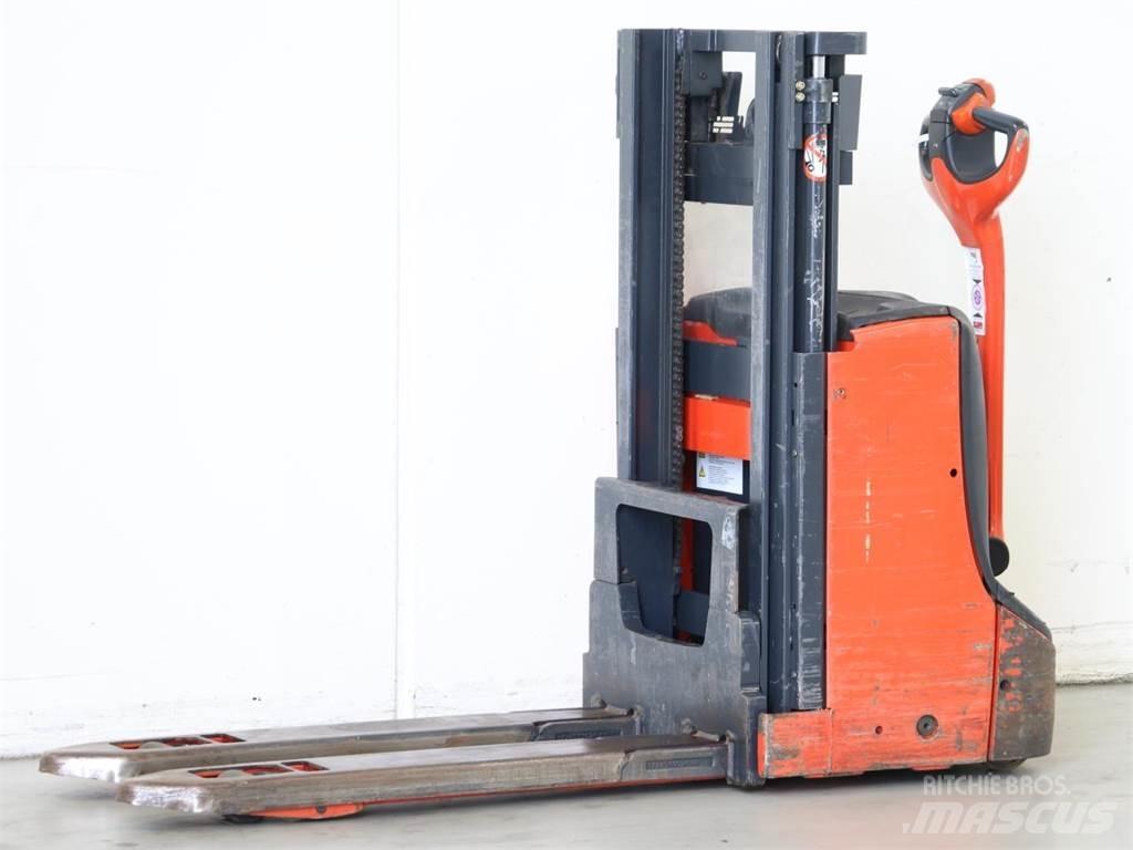 Linde D06/1160 Gyalogkíséretű targonca
