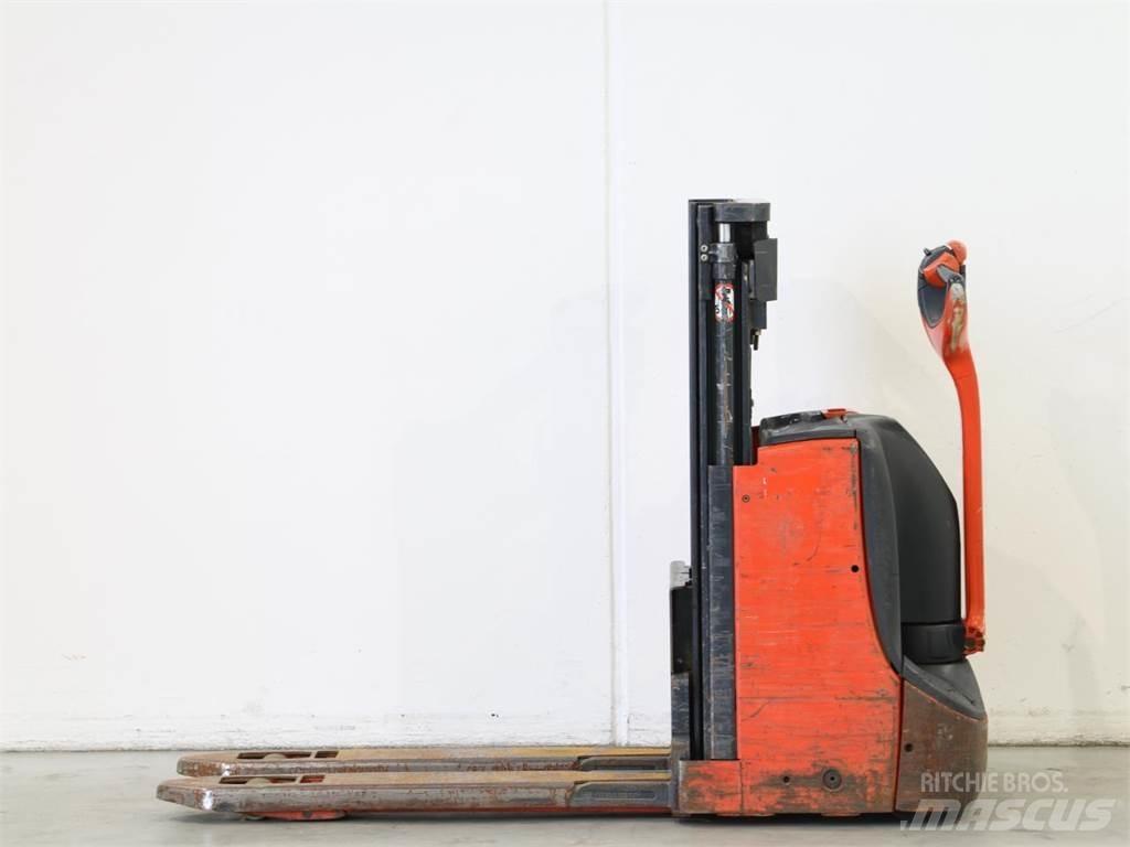 Linde D06/1160-00 Gyalogkíséretű targonca
