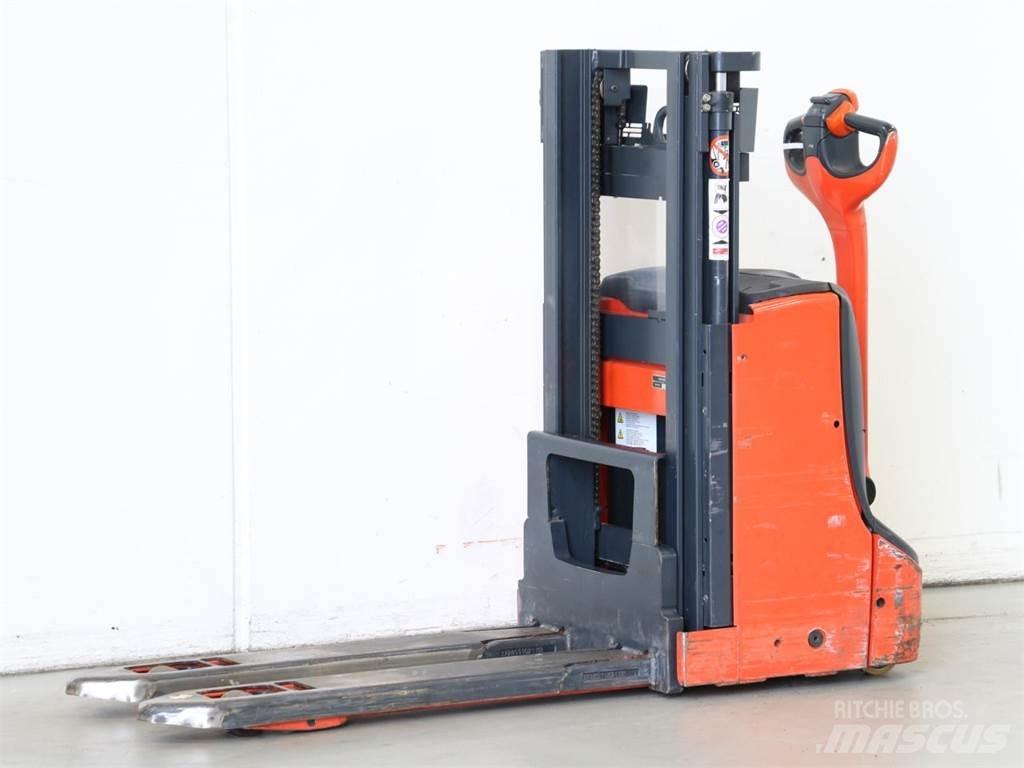 Linde D06/1160-00 Gyalogkíséretű targonca