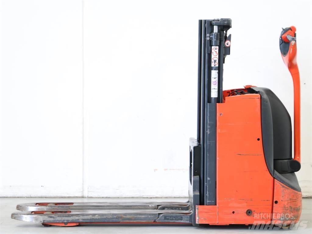 Linde D08/1160-01 Gyalogkíséretű targonca