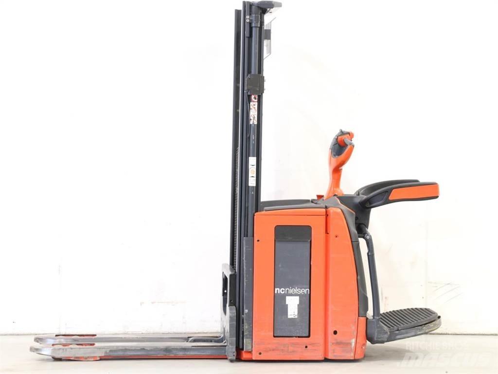 Linde D12AP/1173-01 Gyalogkíséretű targonca