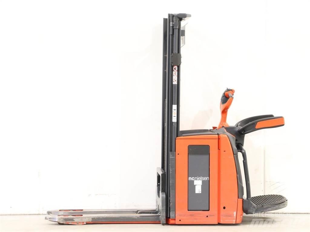 Linde D12AP/1173-01 Gyalogkíséretű targonca