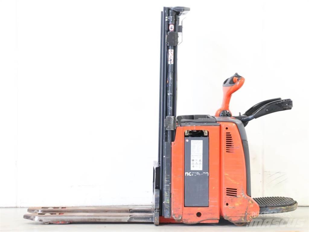 Linde D12AP/133-00 Gyalogkíséretű targonca