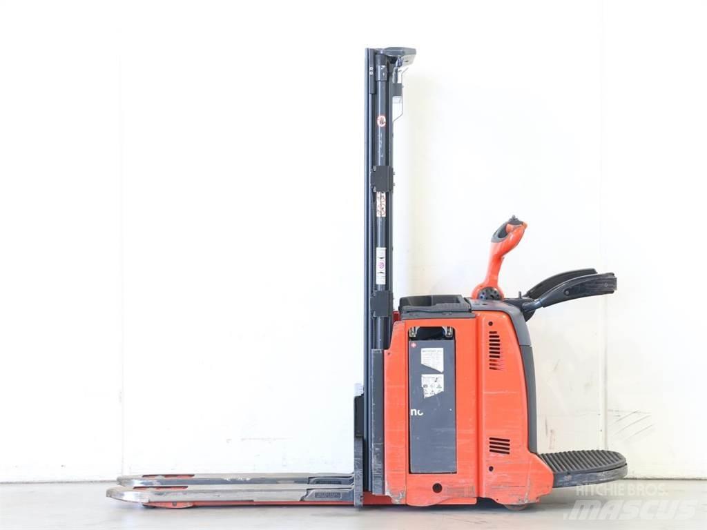 Linde D12AP/133-01 Gyalogkíséretű targonca