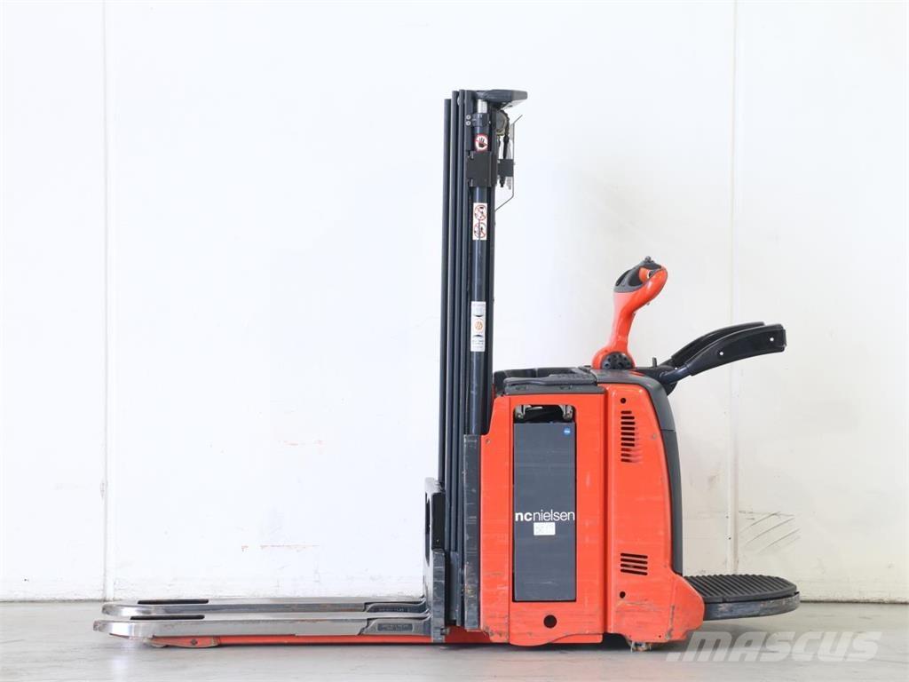 Linde D12AP/133-01 Gyalogkíséretű targonca