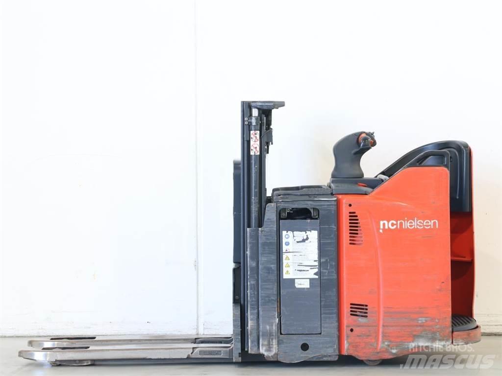 Linde D12HPSP/133 Gyalogkíséretű targonca