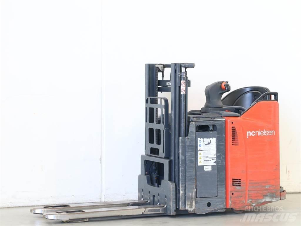 Linde D12HPSP/133 Gyalogkíséretű targonca
