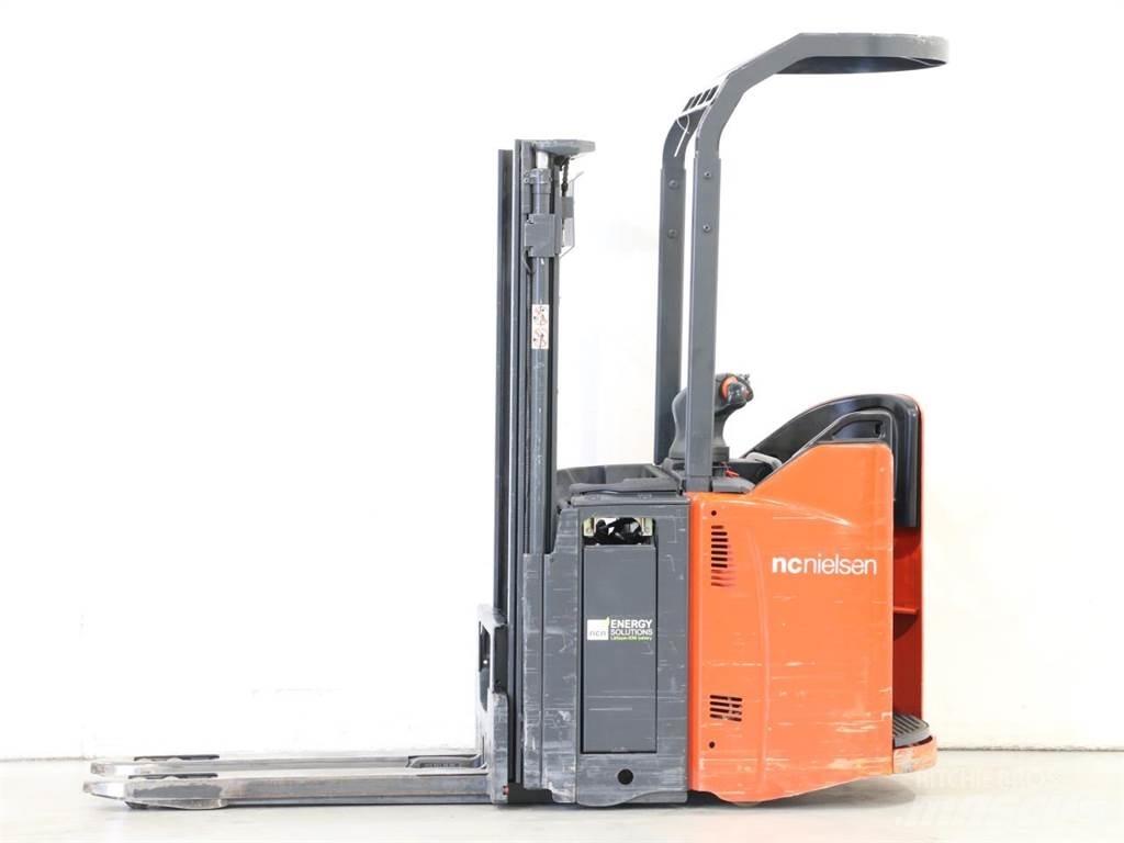 Linde D12SP/133 Gyalogkíséretű targonca