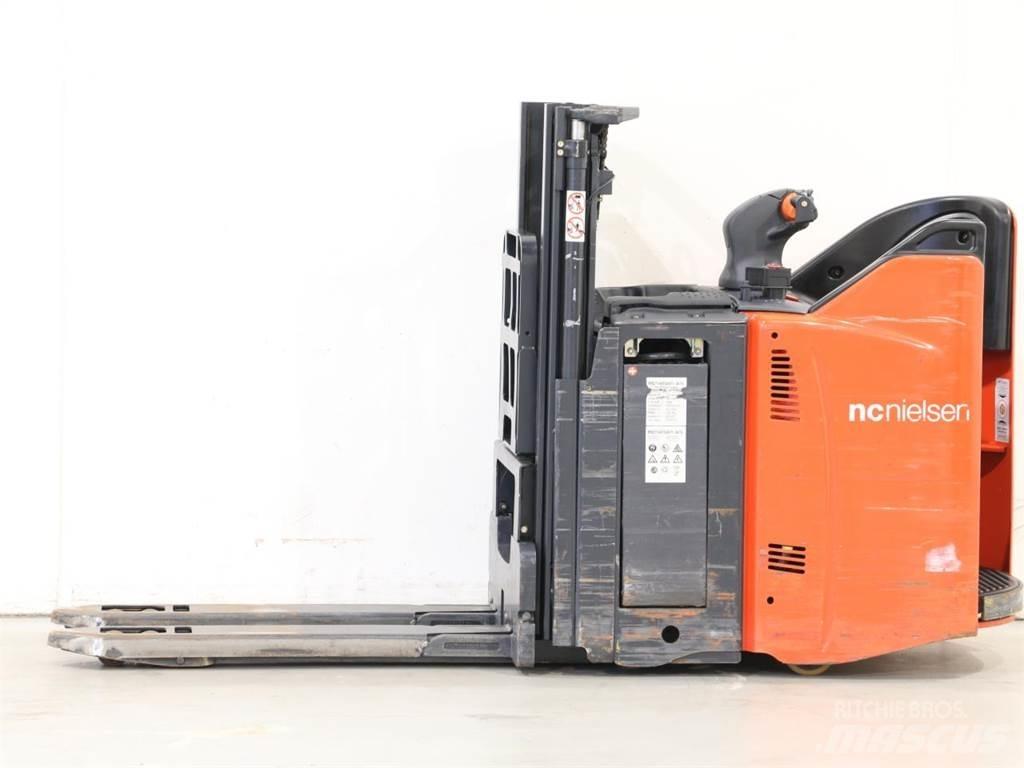 Linde D12SP/133-00 Gyalogkíséretű targonca