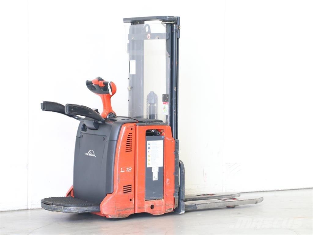 Linde L12AP/133 Gyalogkíséretű targonca