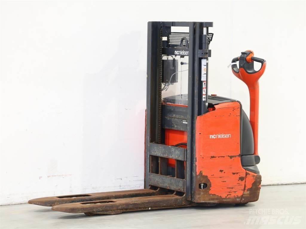 Linde L12I/1172 Gyalogkíséretű targonca