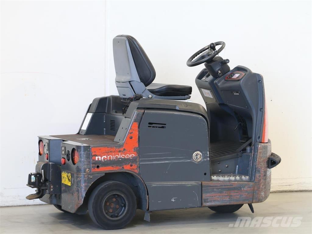 Linde P80/1191-00 Vontatótargonca