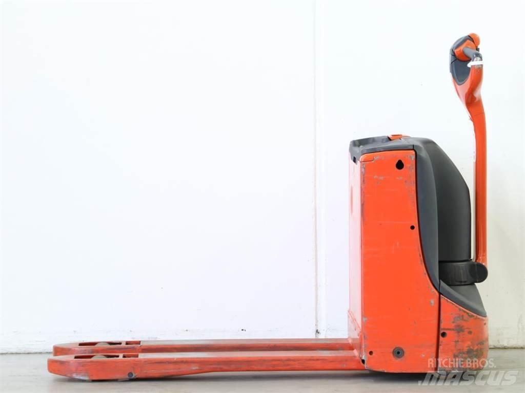 Linde T16/1152 Gyalogkíséretű targonca