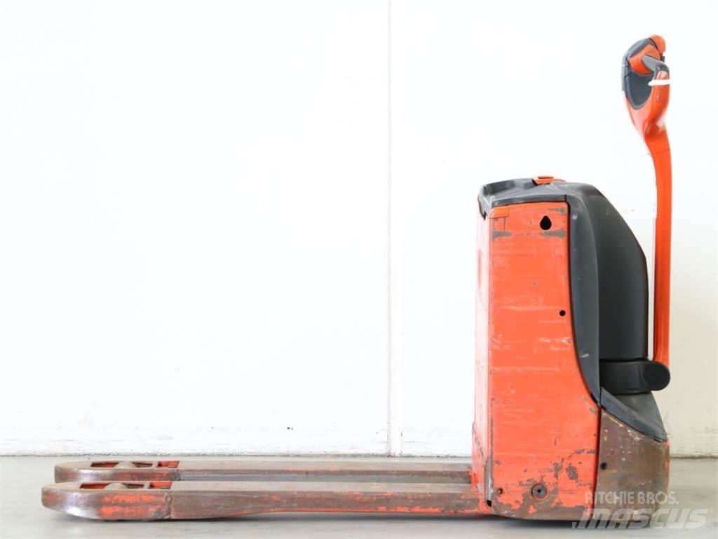 Linde T16/1152 Gyalogkíséretű targonca