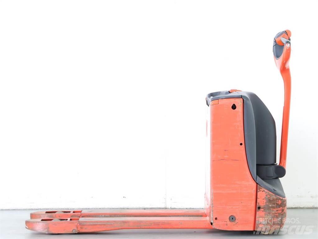 Linde T16/1152 Gyalogkíséretű targonca