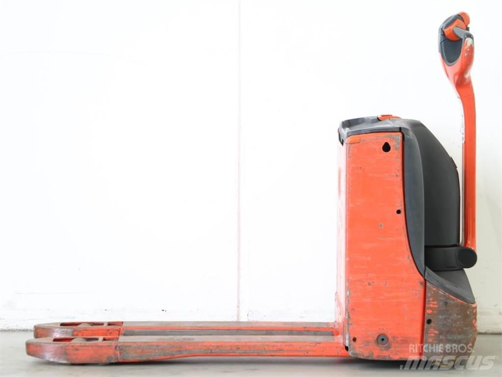 Linde T16/1152 Gyalogkíséretű targonca