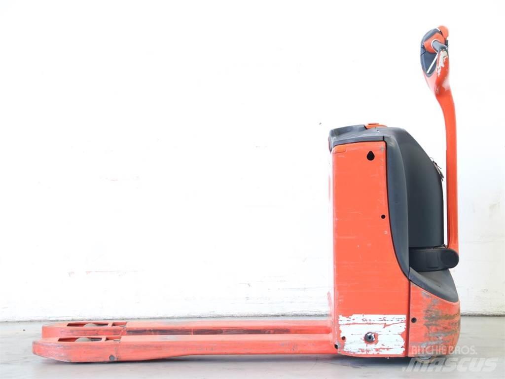 Linde T16/1152 Gyalogkíséretű targonca