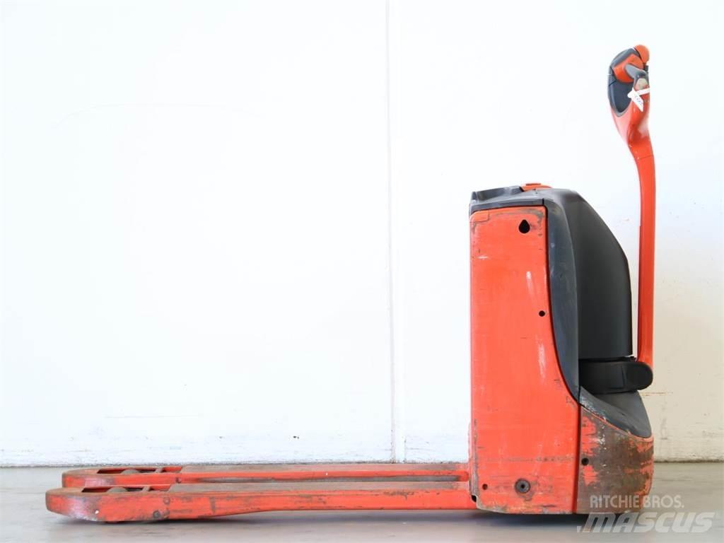 Linde T16/1152 Gyalogkíséretű targonca