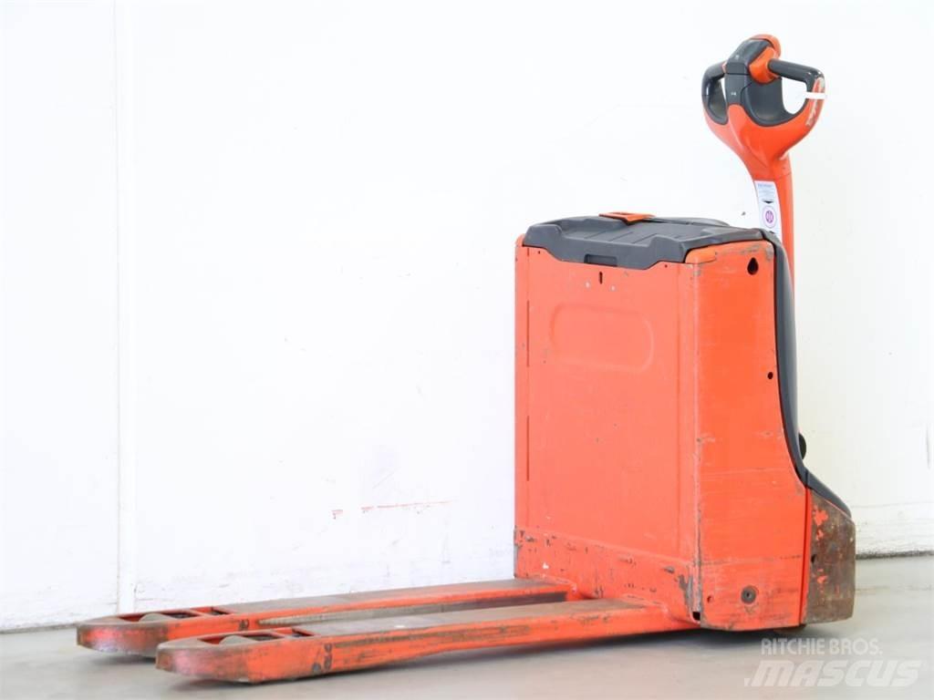 Linde T16/1152 Gyalogkíséretű targonca