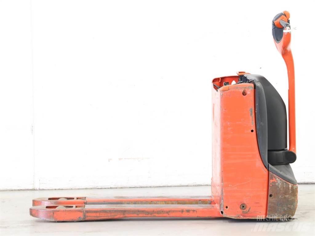 Linde T16/1152 Gyalogkíséretű targonca
