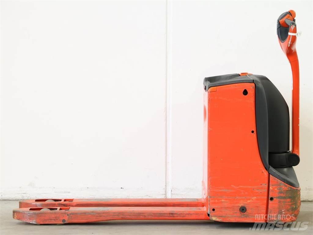 Linde T16/1152 Gyalogkíséretű targonca