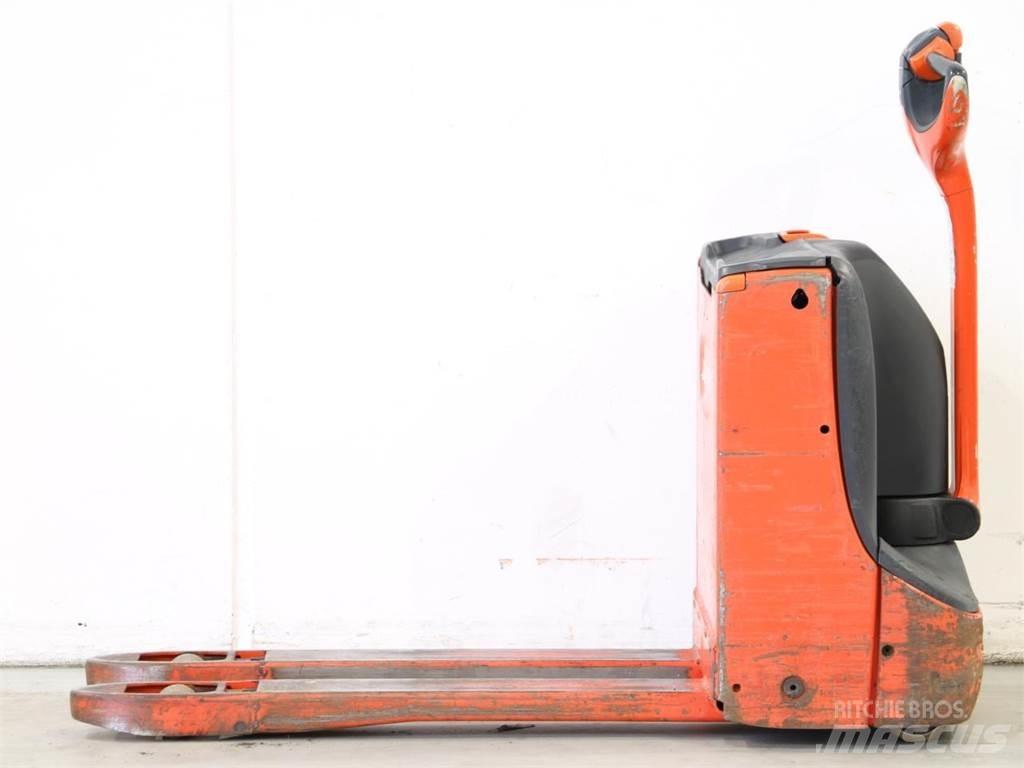 Linde T16/1152 Gyalogkíséretű targonca
