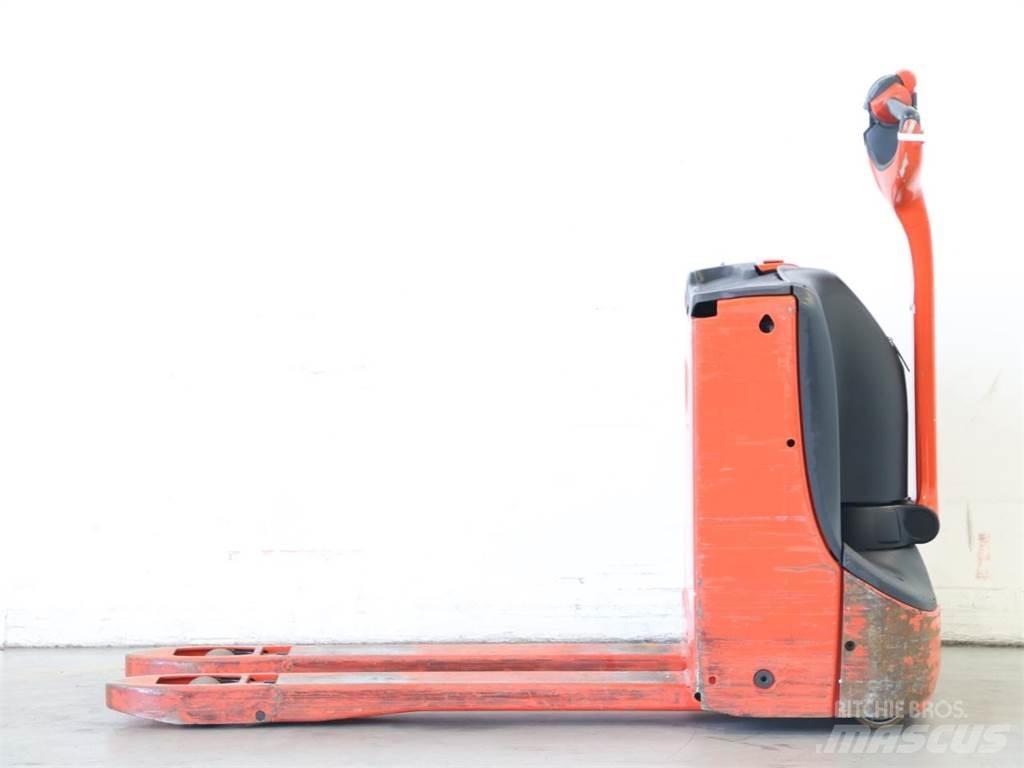 Linde T16/1152 Gyalogkíséretű targonca