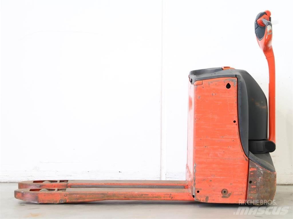 Linde T16/1152 Gyalogkíséretű targonca