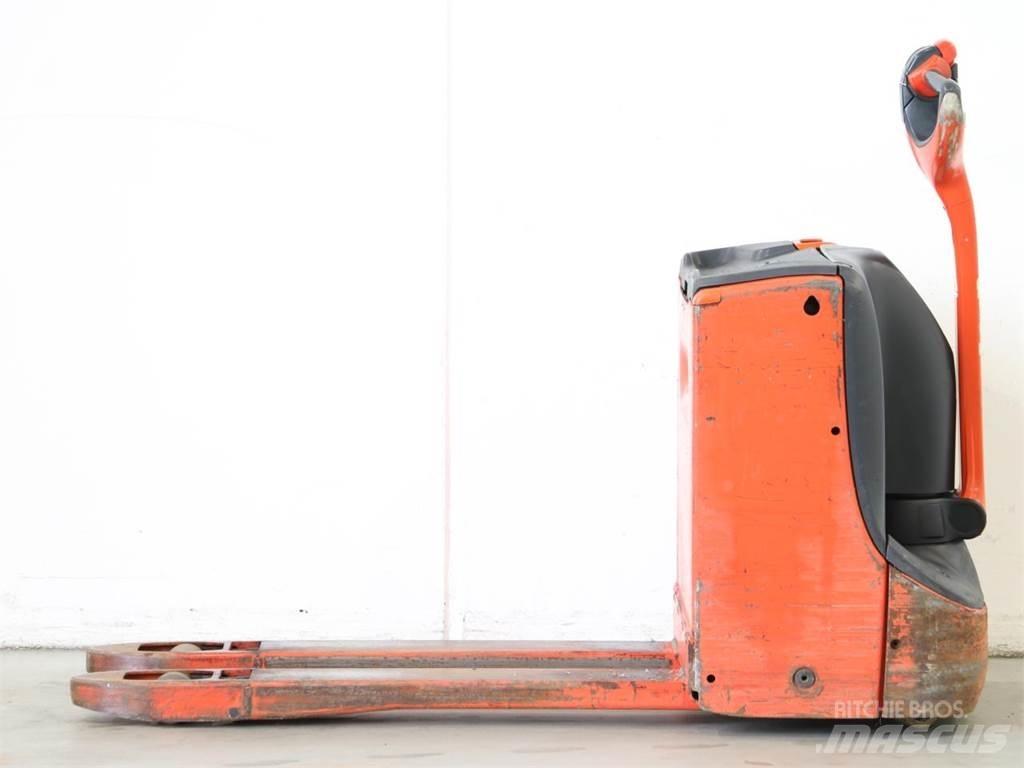 Linde T16/1152 Gyalogkíséretű targonca