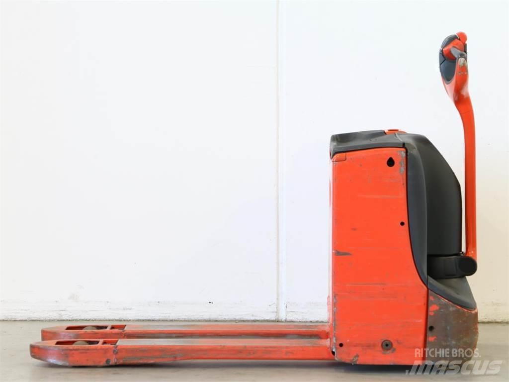Linde T16/1152 Gyalogkíséretű targonca