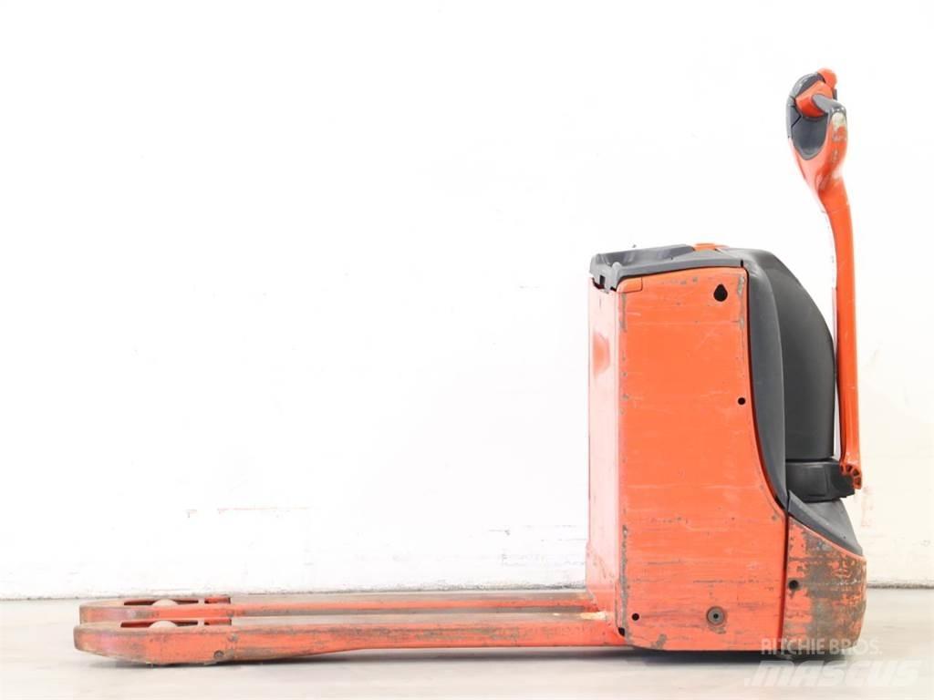 Linde T16/1152 Gyalogkíséretű targonca