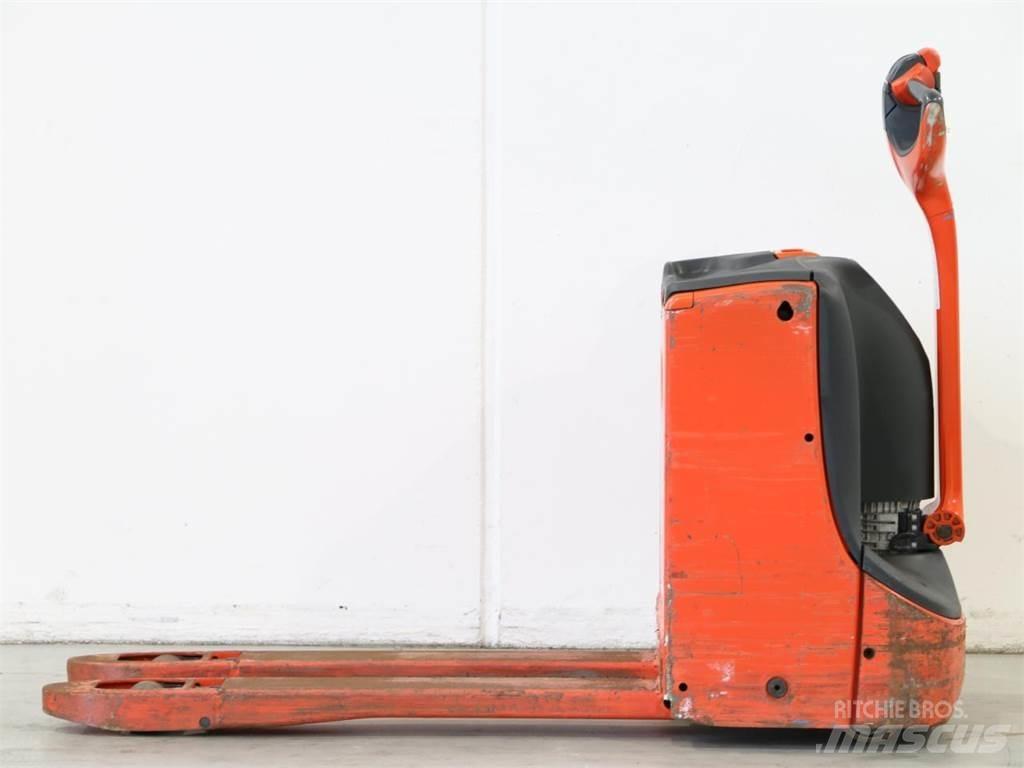 Linde T16/1152 Gyalogkíséretű targonca