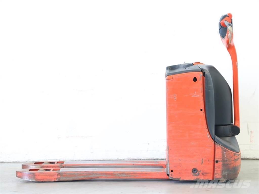 Linde T16/1152 Gyalogkíséretű targonca