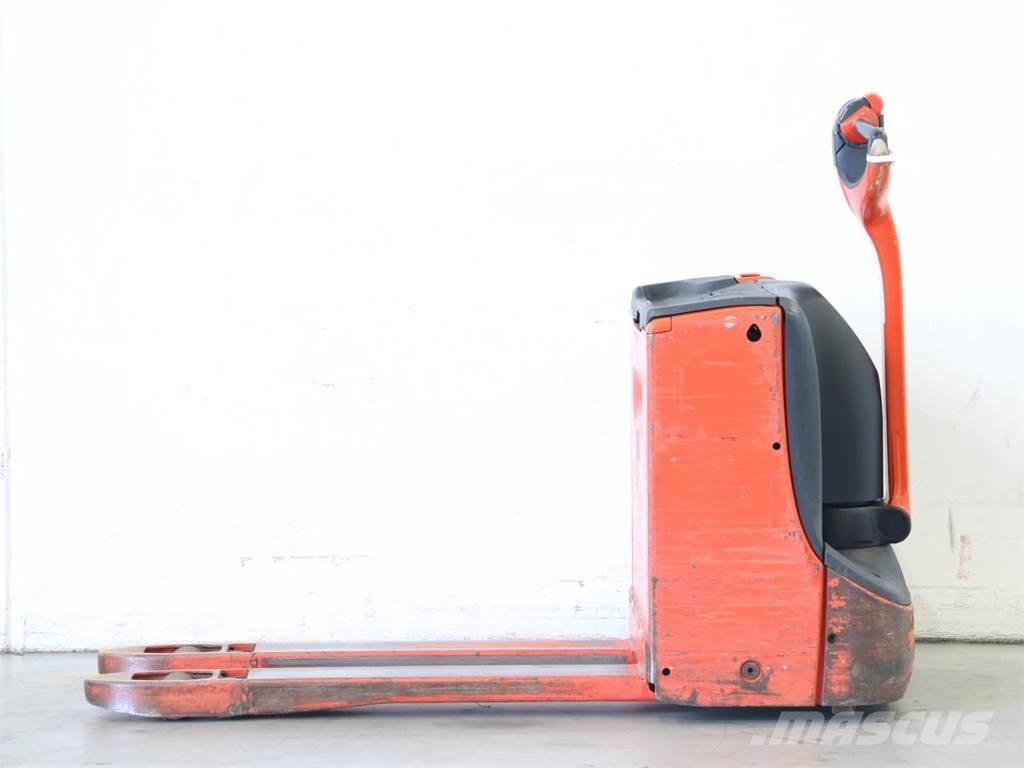 Linde T16/1152 Gyalogkíséretű targonca