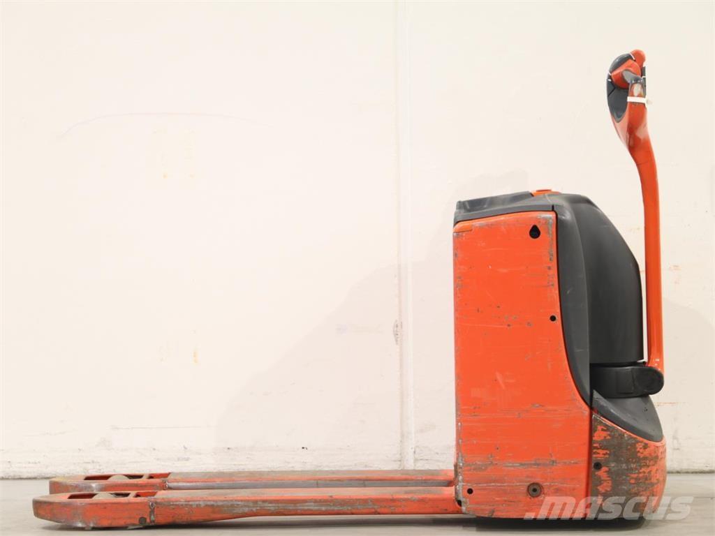 Linde T16/1152 Gyalogkíséretű targonca