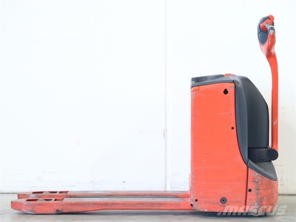 Linde T16/1152 Gyalogkíséretű targonca