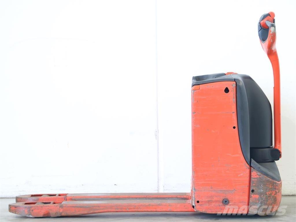 Linde T16/1152 Gyalogkíséretű targonca