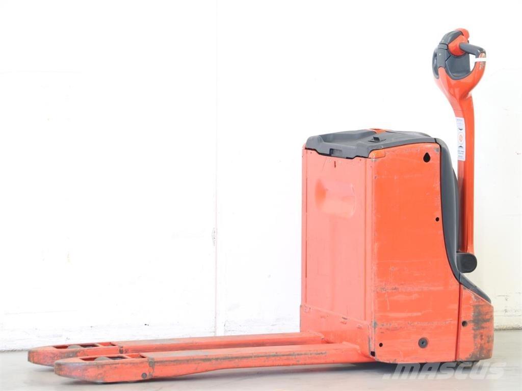 Linde T16/1152 Gyalogkíséretű targonca
