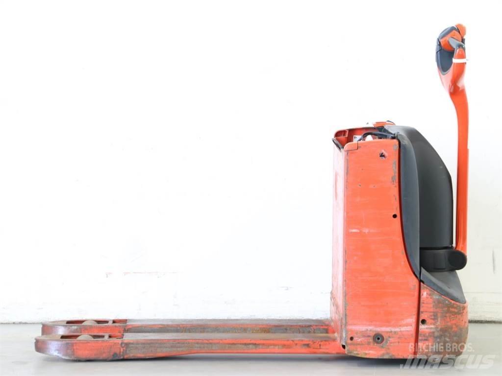 Linde T16/1152 Gyalogkíséretű targonca