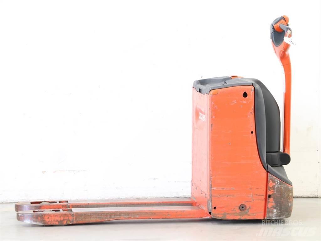 Linde T16/1152-00 Gyalogkíséretű targonca