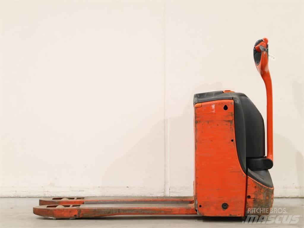 Linde T16/1152-00 Gyalogkíséretű targonca