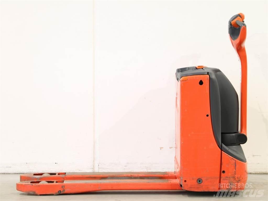 Linde T16/1152-00 Gyalogkíséretű targonca