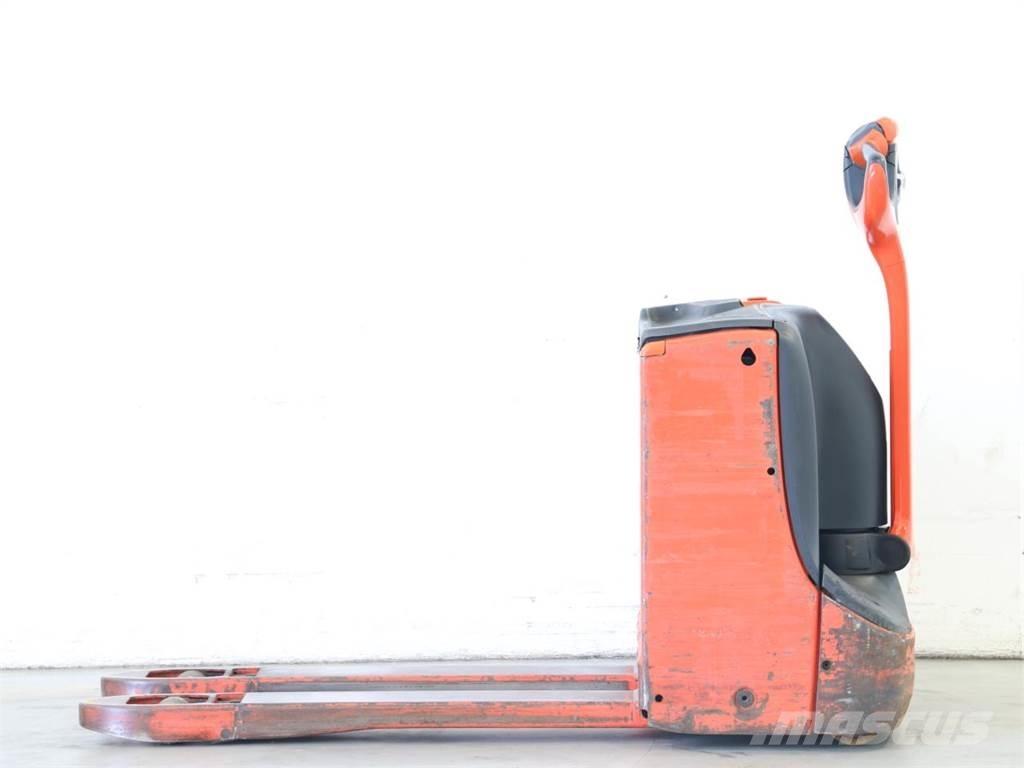 Linde T16/1152-00 Gyalogkíséretű targonca