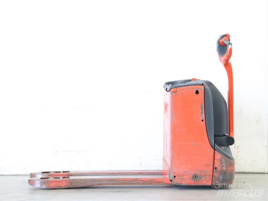 Linde T16/1152-00 Gyalogkíséretű targonca