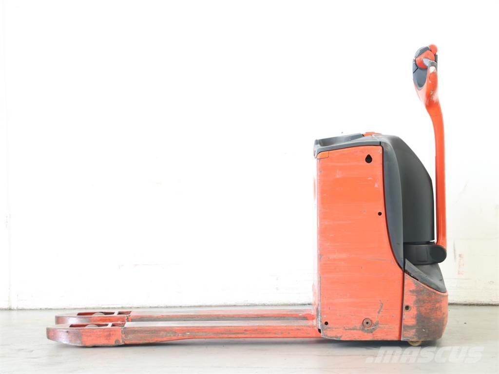 Linde T16/1152-00 Gyalogkíséretű targonca