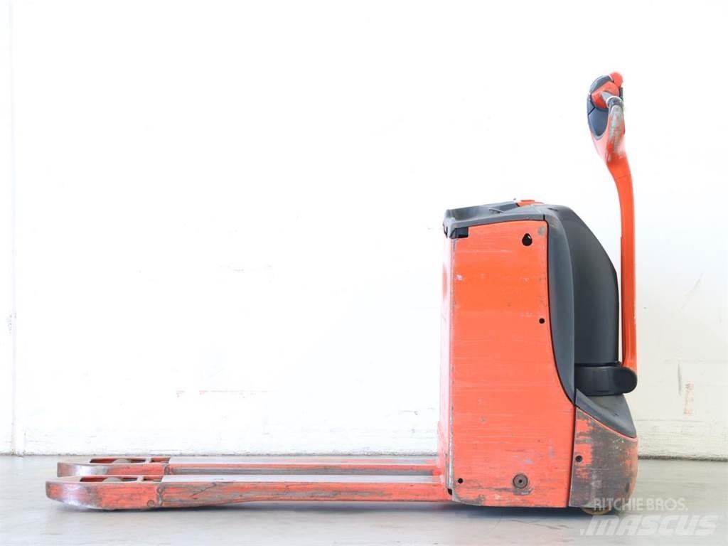 Linde T16/1152-00 Gyalogkíséretű targonca